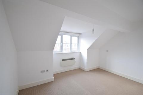 1 bedroom flat to rent, 61a Howards Gate, AL8