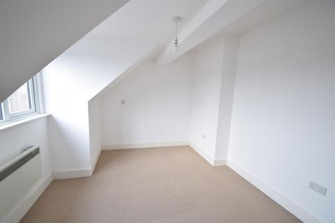 1 bedroom flat to rent, 61a Howards Gate, AL8