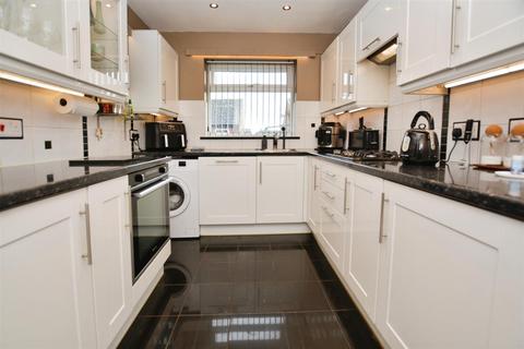 6 Hall View, Messingham, Scunthorpe, DN17 3TD