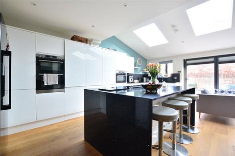 3 bedroom detached house to rent, Lee Park, London, SE3