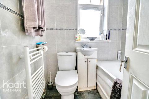 3 bedroom terraced house for sale, Reede Road, Dagenham