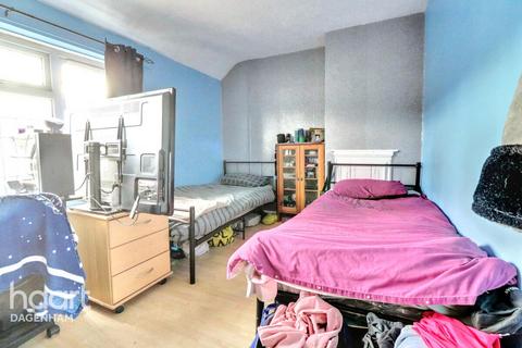 97 Reede Road, Dagenham, RM10 8DU