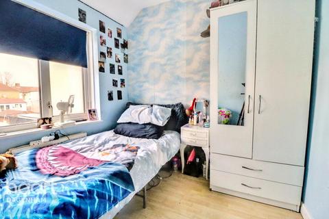 97 Reede Road, Dagenham, RM10 8DU
