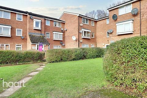 2 bedroom flat for sale, Evergreen Way, Hayes