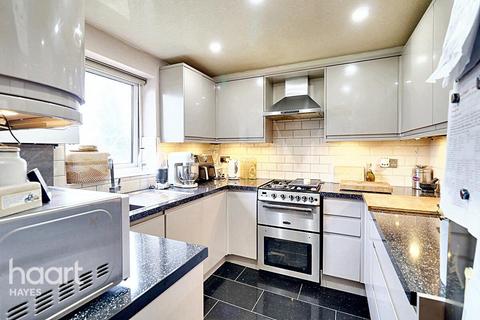 2 bedroom flat for sale, Evergreen Way, Hayes