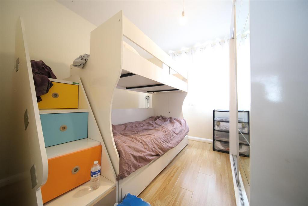 Bedroom 4.jpg