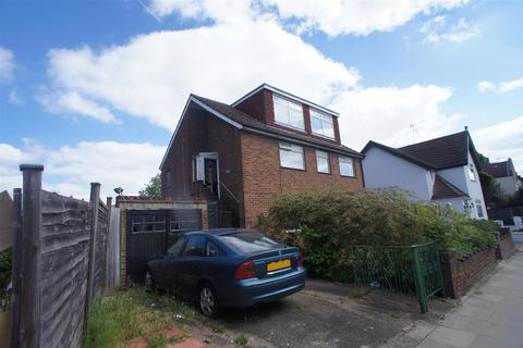 Ordnance Road, Enfield