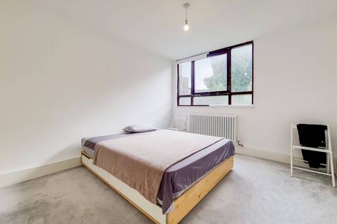 1 bedroom flat for sale, Crondall Court, Hoxton, London, N1