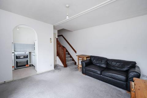 8 Coopers Close, London, E1 4BB