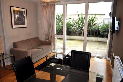 1 bedroom flat to rent, Golden Mile House