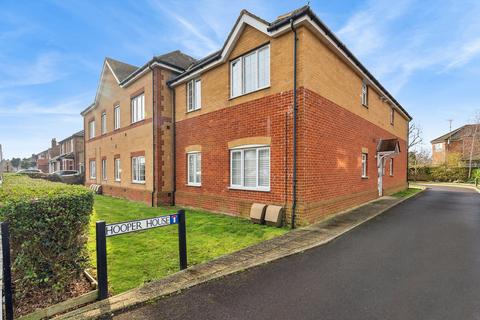 2 bedroom apartment for sale, Hooper House, Ashford Crescent, Ashford, Surrey