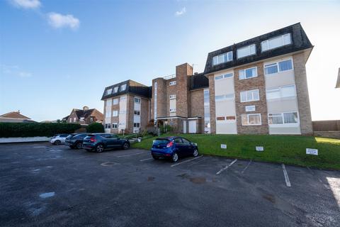 2 bedroom flat for sale, Southwood Road, Hayling Island PO11