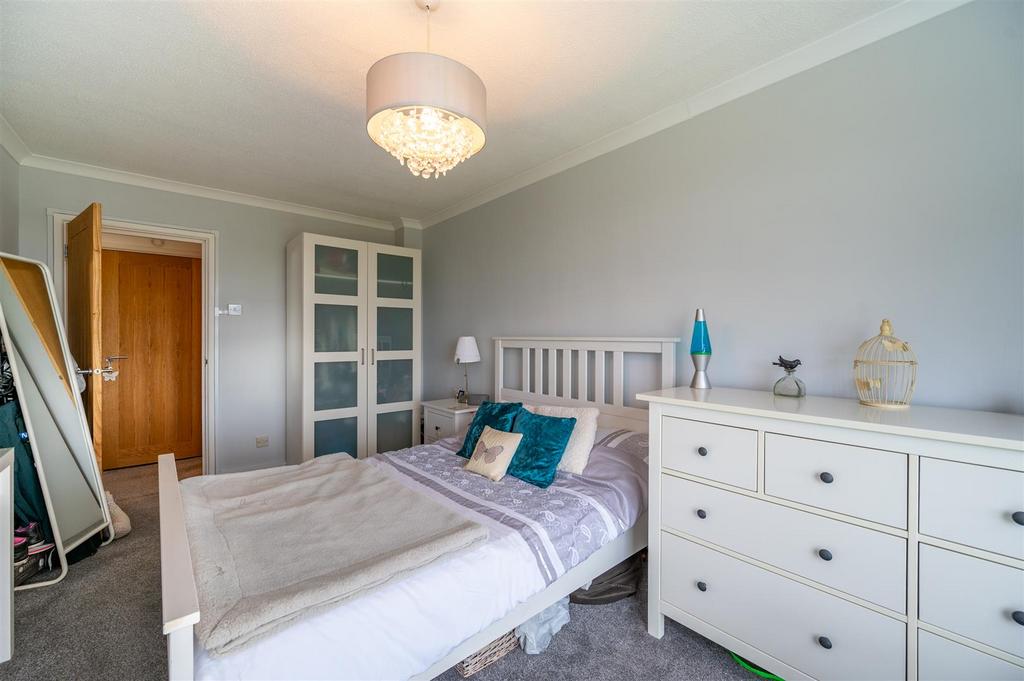 7 Shearwater Court 25 12.jpg
