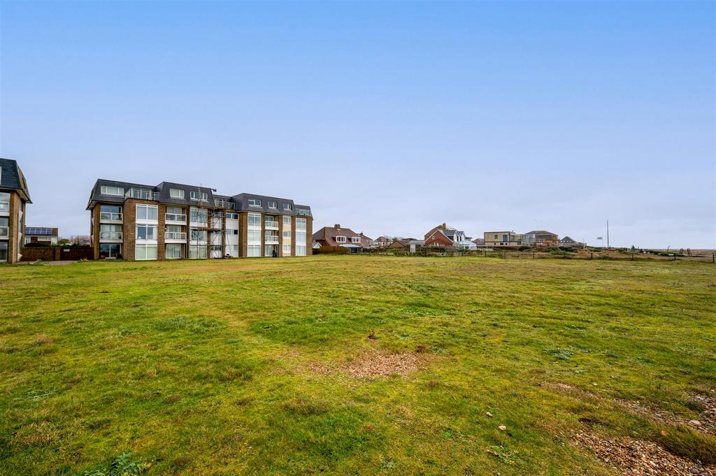 7 Shearwater Court 25 18.jpg