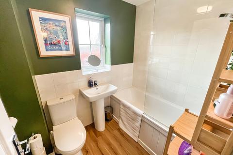 10 Batt Close, Rugby, CV23 0YA