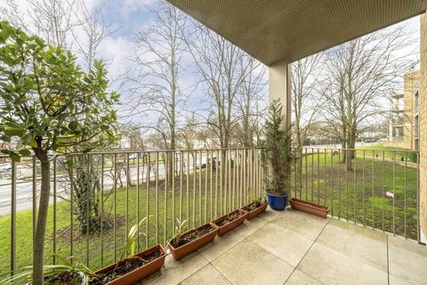 2 bedroom flat for sale, Bittacy Hill, London NW7