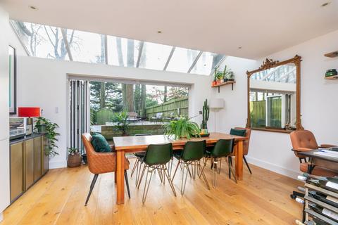 4 bedroom semi-detached house for sale, Chilbolton Avenue, Winchester, SO22