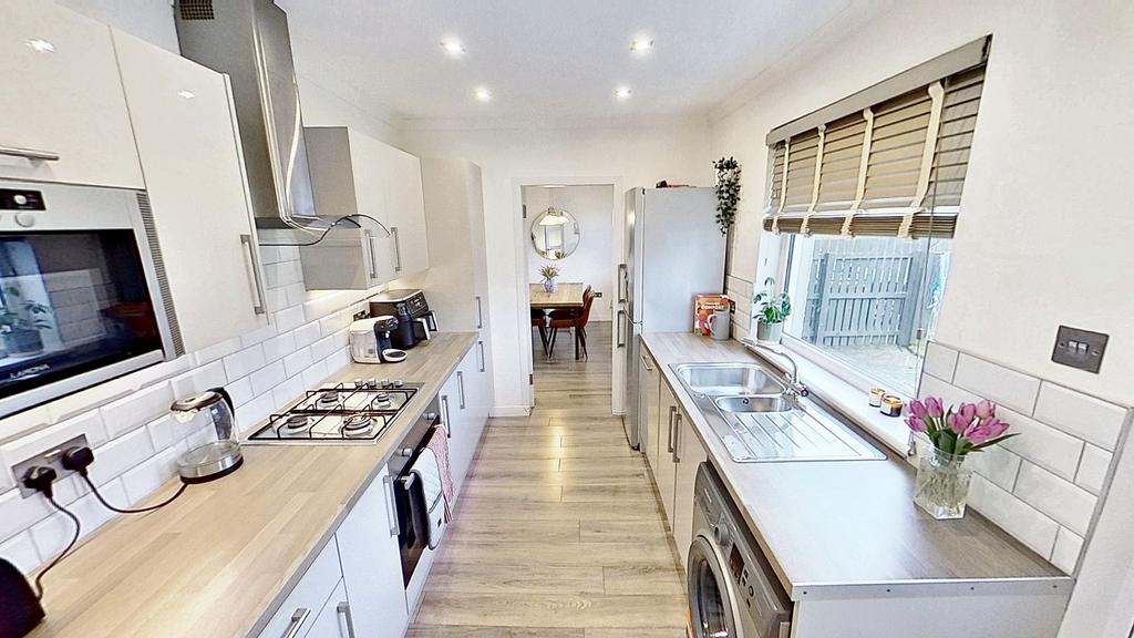 Fitted Kitchen