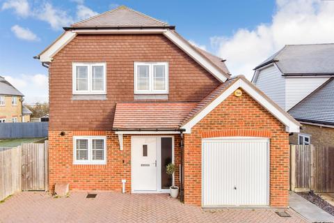 4 bedroom detached house for sale, Deane Close, Sittingbourne, Kent