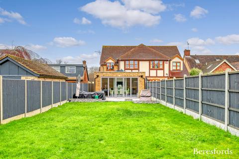 4 bedroom semi-detached house for sale, Potash Road, Billericay, CM11