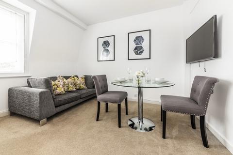 Studio to rent, Hill Street, Mayfair, W1J