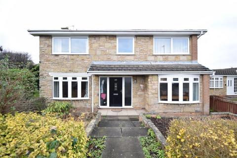 4 bedroom detached house to rent, Marriott Grove, Wakefield WF2