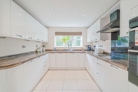 4 bedroom detached house for sale, Glendon Way, Dorridge, B93