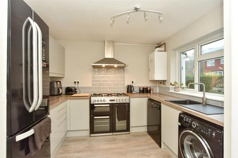 124 Burnham Walk, Rainham, Gillingham, ME8 8RY