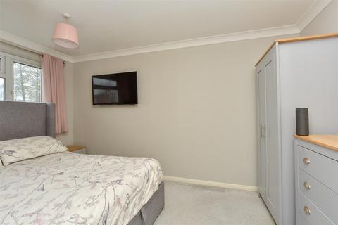 124 Burnham Walk, Rainham, Gillingham, ME8 8RY