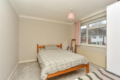 124 Burnham Walk, Rainham, Gillingham, ME8 8RY