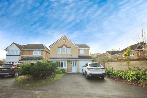 4 bedroom detached house to rent, Woodview,, Langdon Hills,, Basildon,, SS16