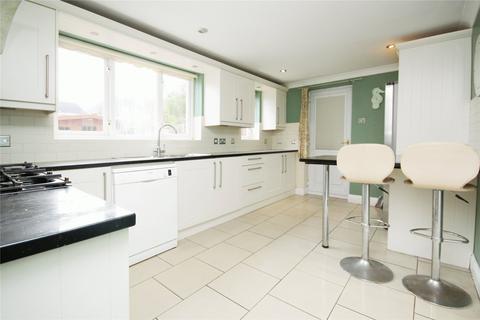 4 bedroom detached house to rent, Woodview,, Langdon Hills,, Basildon,, SS16