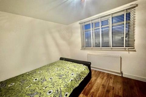 1 bedroom semi-detached house to rent, Catford SE6