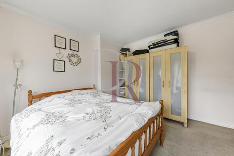 35 Selborne Gardens, Perivale, Greenford, UB6 7PD