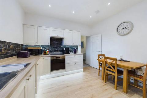 3 bedroom end of terrace house for sale, Totnes Road, Paignton