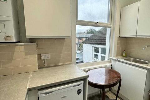 Studio to rent, Preston Road, Brighton