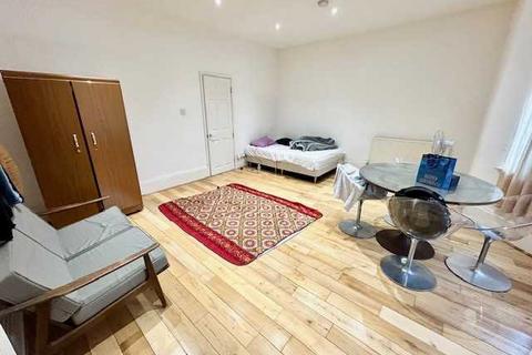 Studio to rent, Preston Road, Brighton