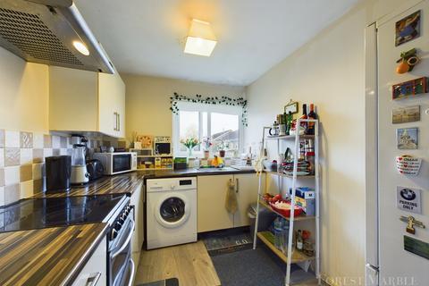 2 bedroom flat for sale, Bramley Drive, Frome