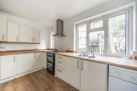 3 bedroom flat for sale, Surbiton,  Surrey,  KT6