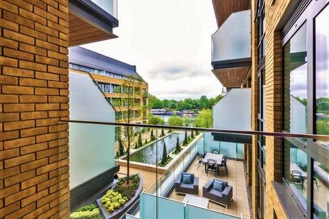 2 bedroom apartment to rent, Quayside House, Kew Bridge Road, Brentford, TW8