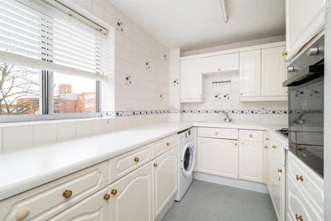 2 bedroom apartment for sale, Homefield Park, Sutton