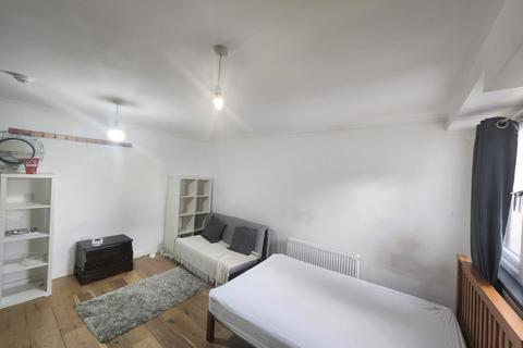 undefined, Wakefield, WF1