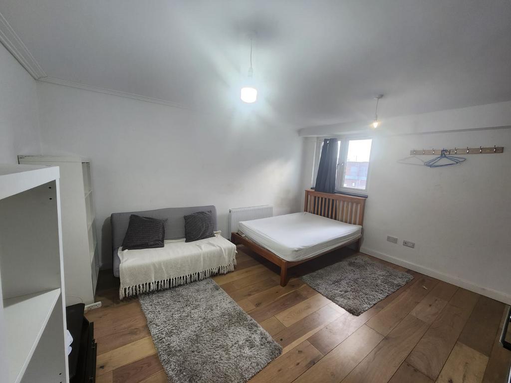 1 bed studio to rent Kirkgate, Wakefield WF1