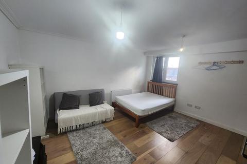 undefined, Wakefield, WF1