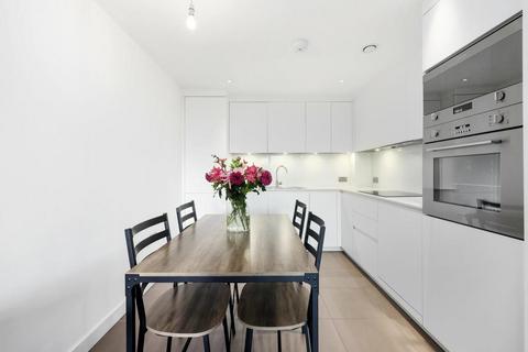2 bedroom flat for sale, Macpherson Apartments, Cambridge Heath Road, London