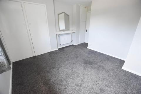 2 bedroom flat to rent, Lupton Road, Sheffield