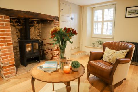 1 bedroom cottage for sale, High Street, Thornham