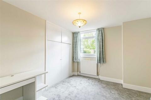 2 bedroom house to rent, Thamespoint, Teddington TW11