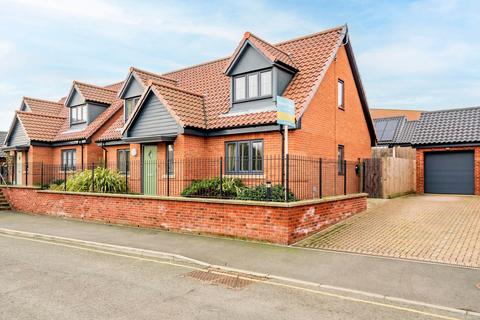 3 bedroom detached bungalow for sale, Upper Staithe Road, Stalham