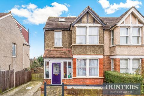 4 bedroom semi-detached house for sale, Moreton Road, Worcester Park